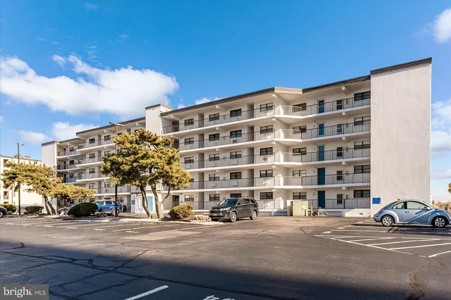 $400,000 | 11805 Wight Street, Unit 206E, Ocean City, MD 21842