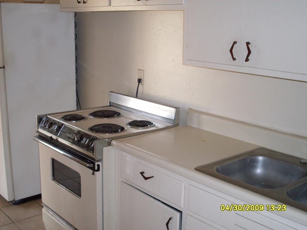 1718 East Ocotillo Road Phoenix, AZ 85016 - Photo 3 of 4 Kitchen 1