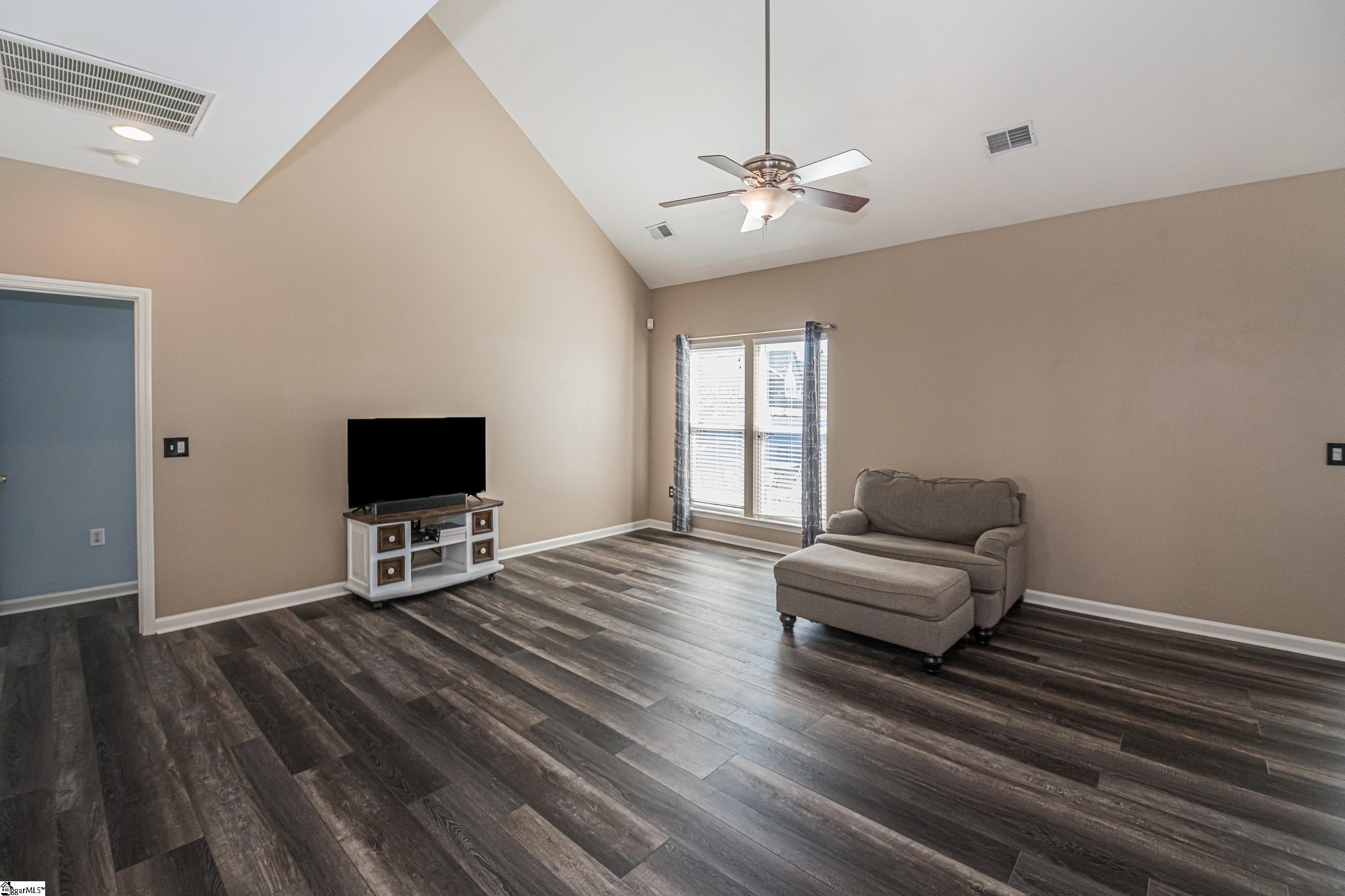 233 Highgate Circle Greer, SC 29650 - Photo 14 of 36 Gallery Image 14