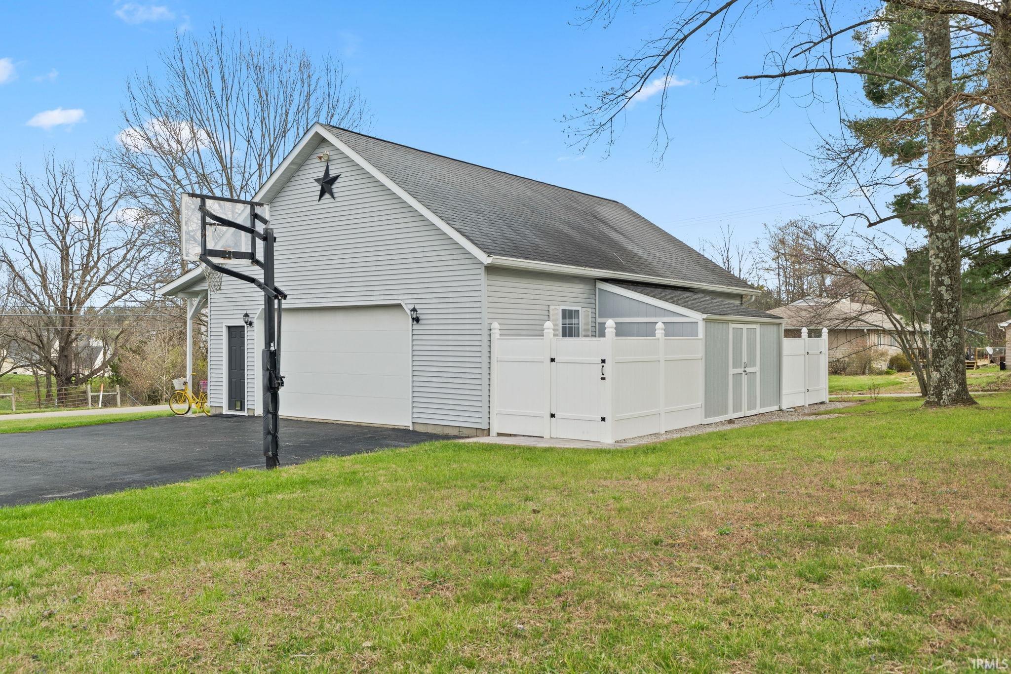 2920 East Rhorer Road Bloomington, IN 47401 - Photo 4 of 34