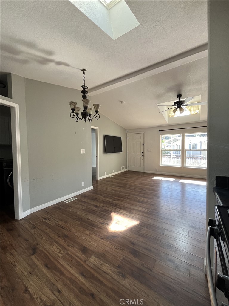 30000 Hasley Canyon Road, Unit 31 Castaic, CA 91384 - Photo 7 of 24
