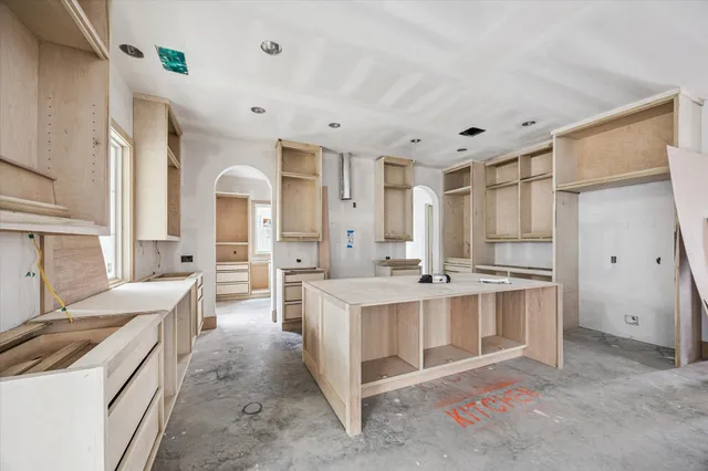 $1,749,000 | 1438 Wakefield Drive, Houston, TX 77018