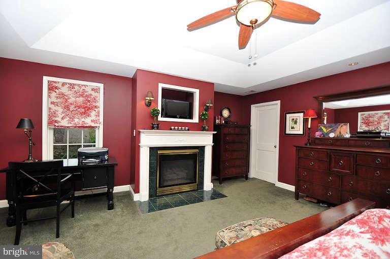 618 Piccadilly Road Towson, MD 21204 - Photo 17 of 30 Bedroom (Master)
