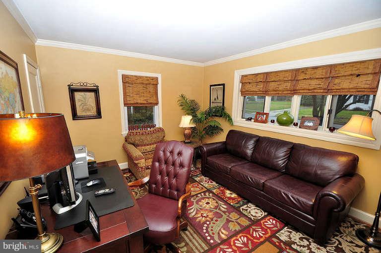 618 Piccadilly Road Towson, MD 21204 - Photo 23 of 30 Bedroom