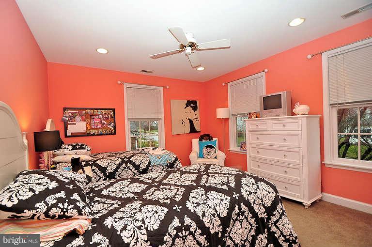 618 Piccadilly Road Towson, MD 21204 - Photo 24 of 30 Bedroom