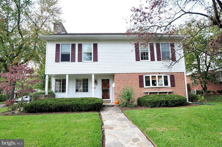 618 Piccadilly Road Towson, MD 21204 - Photo 5 of 30 Exterior (Front)