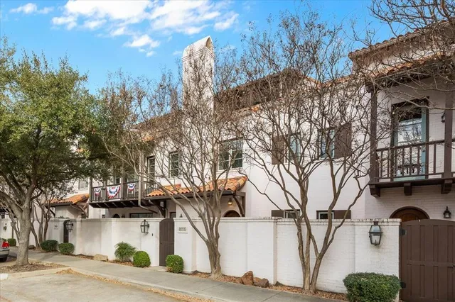 $629,500 | 271 Casa Blanca Avenue, Fort Worth, TX 76107