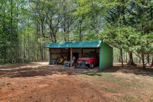 $584,900 | 703 Burnt Tanyard Road, Salem, SC 29676