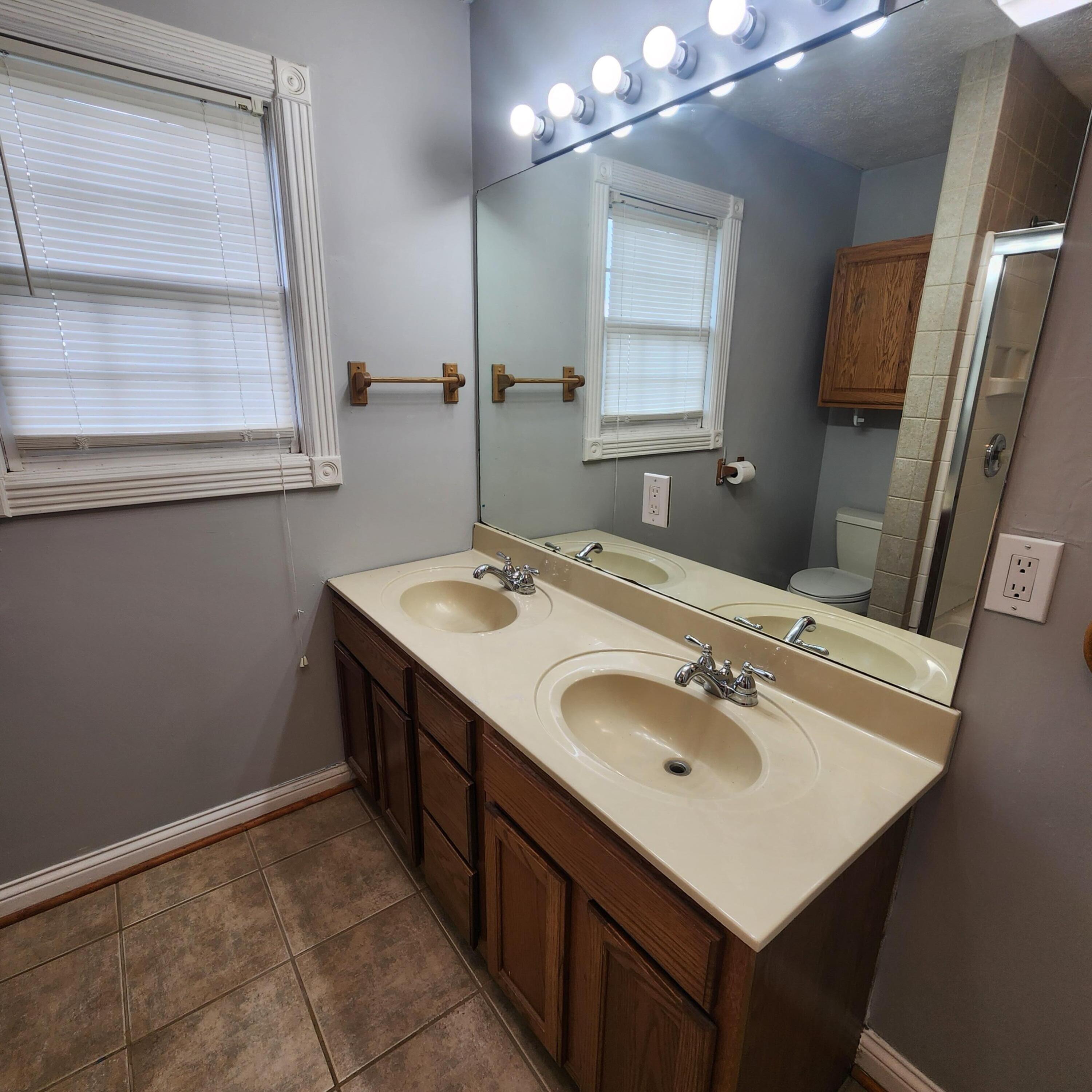 3571 Lexington Road Richmond, KY 40475 - Photo 22 of 58 20250805_173615