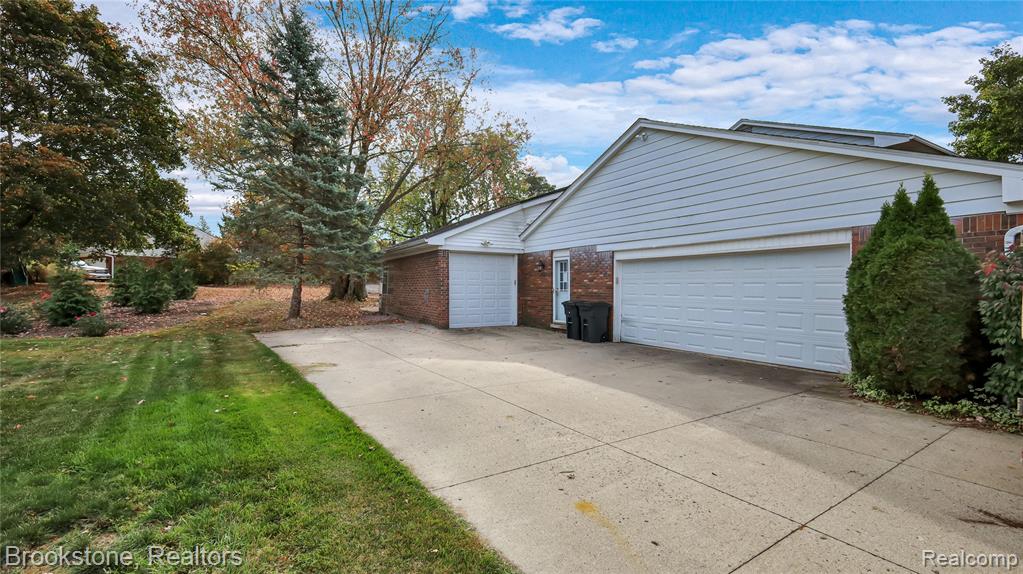 5205 Glengate Road Rochester, MI 48306 - Photo 27 of 28