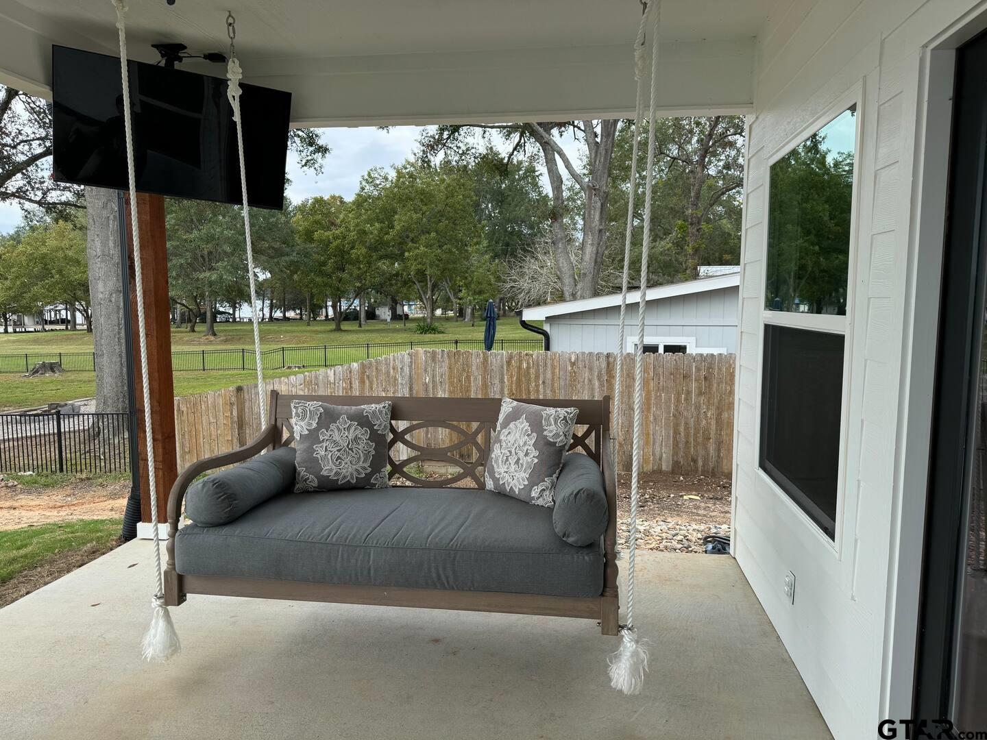 16093 County Road 189 West Flint, TX 75762 - Photo 12 of 46 a view of a couches in the balcony