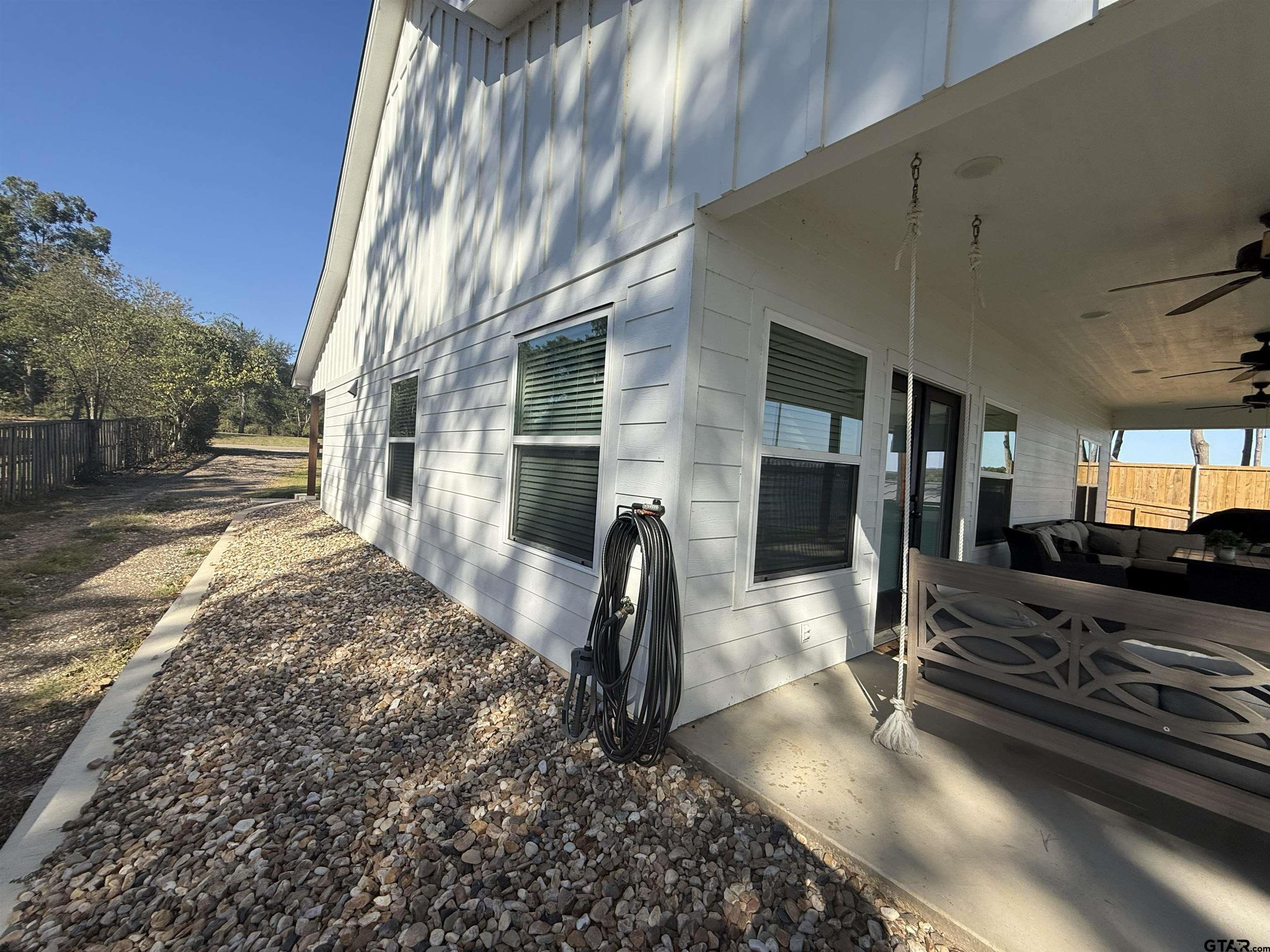 16093 County Road 189 West Flint, TX 75762 - Photo 13 of 46 a view of a corridor