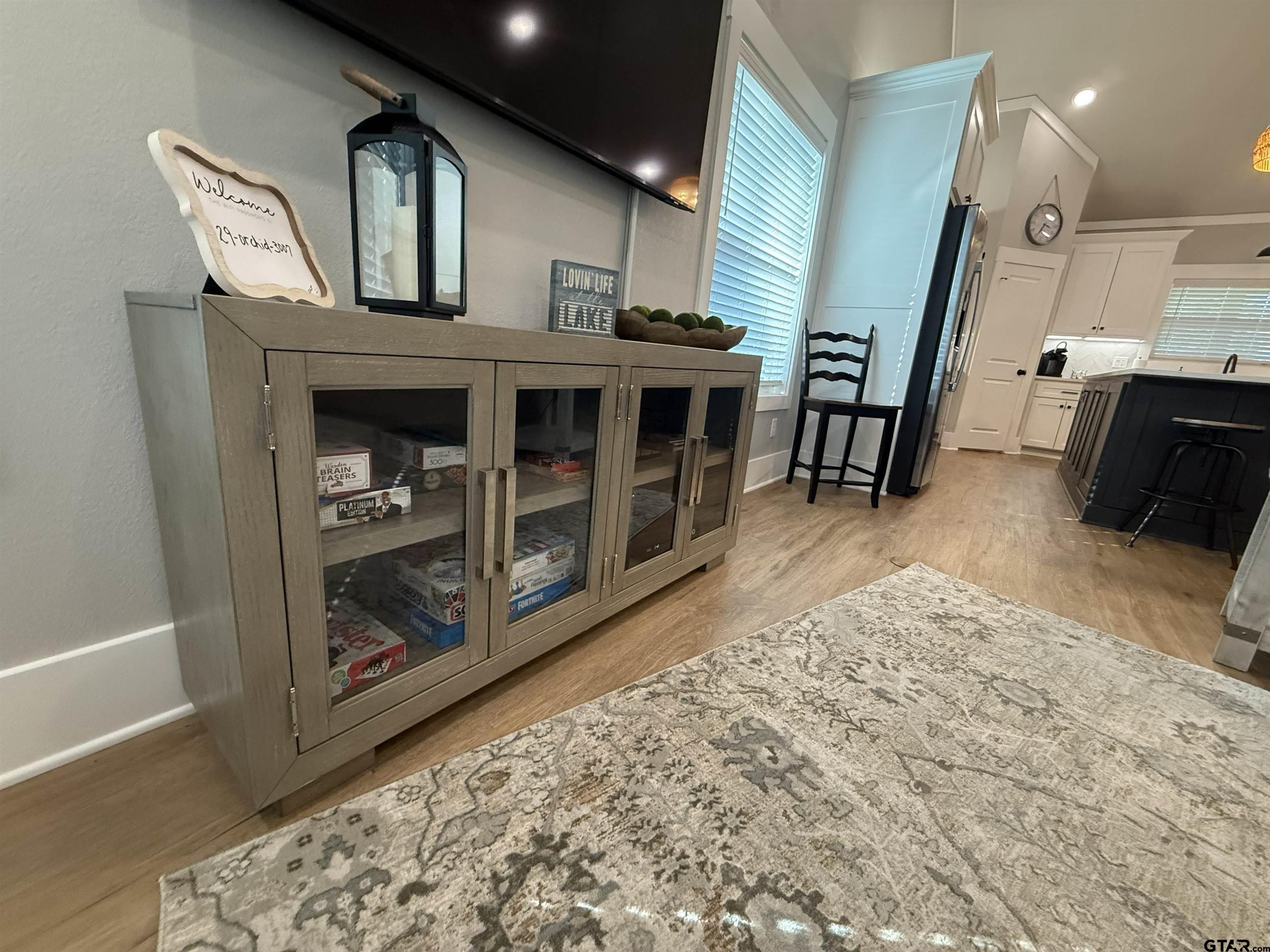16093 County Road 189 West Flint, TX 75762 - Photo 29 of 46 a view of a hallway with seating area