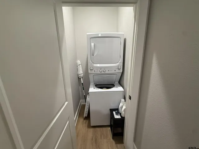 $899,000 | 16093 County Road 189 West, Flint, TX 75762