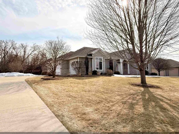 $579,900 | 1604 Bellevue Boulevard, Fond du Lac, WI 54937