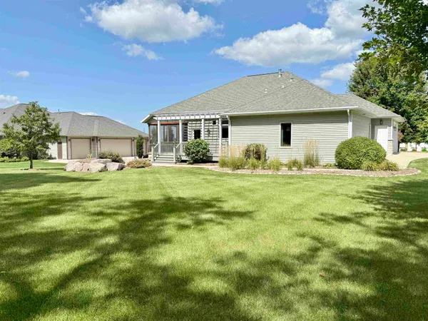 $579,900 | 1604 Bellevue Boulevard, Fond du Lac, WI 54937