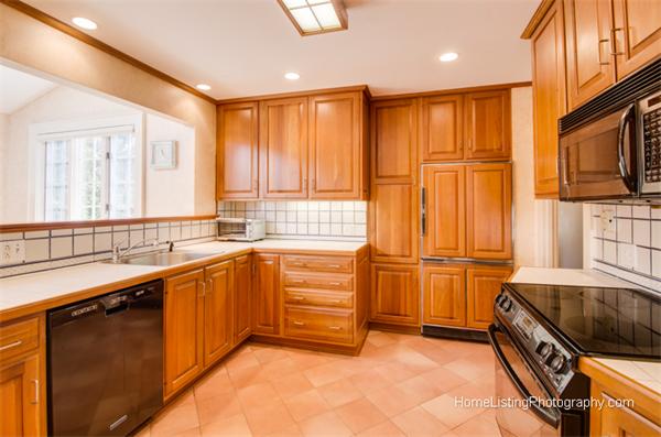 12 Colbert Road Newton, MA 02465 - Photo 4 of 10 Gallery Image 4