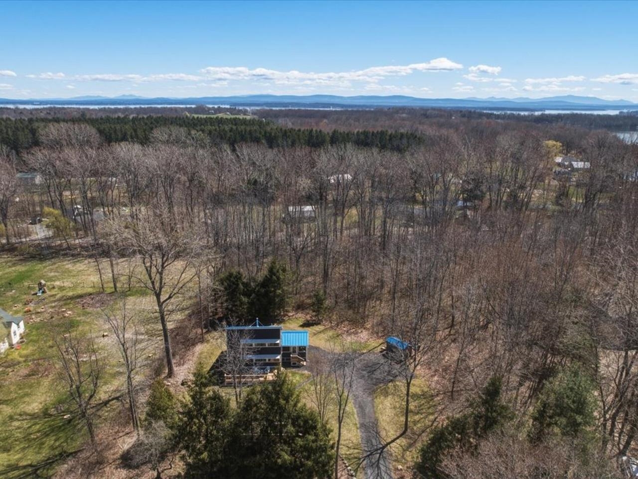1233 Blockhouse Point Road North Hero, VT 05474 - Photo 14 of 42