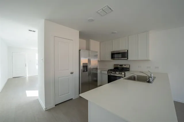 $1,695 | 3905 Pontchartrain Parkway, Sherman, TX 75090