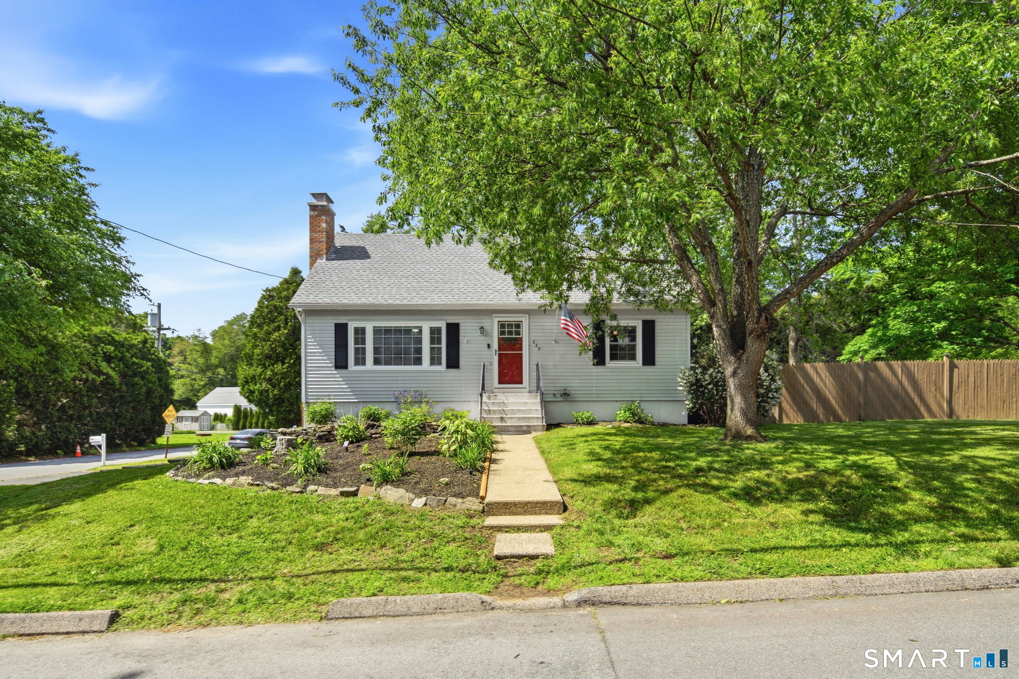 229 Old Salem Road Norwich, CT 06360 - Photo 2 of 35