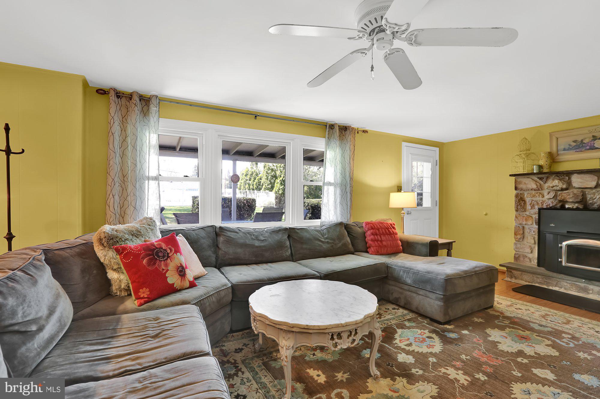 250 Mallard Road Holland, PA 18966 - Photo 12 of 32 Family Room