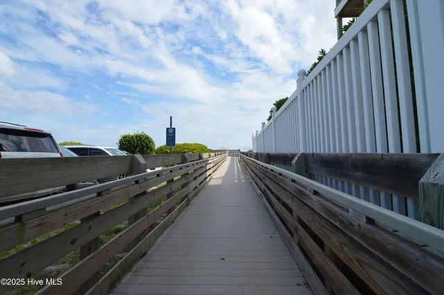 $2,200 | 108 Pelican Drive, Unit H, Atlantic Beach, NC 28512