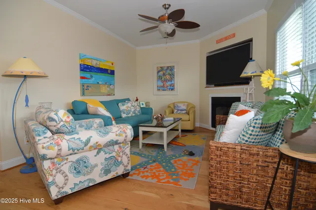 $2,200 | 108 Pelican Drive, Unit H, Atlantic Beach, NC 28512