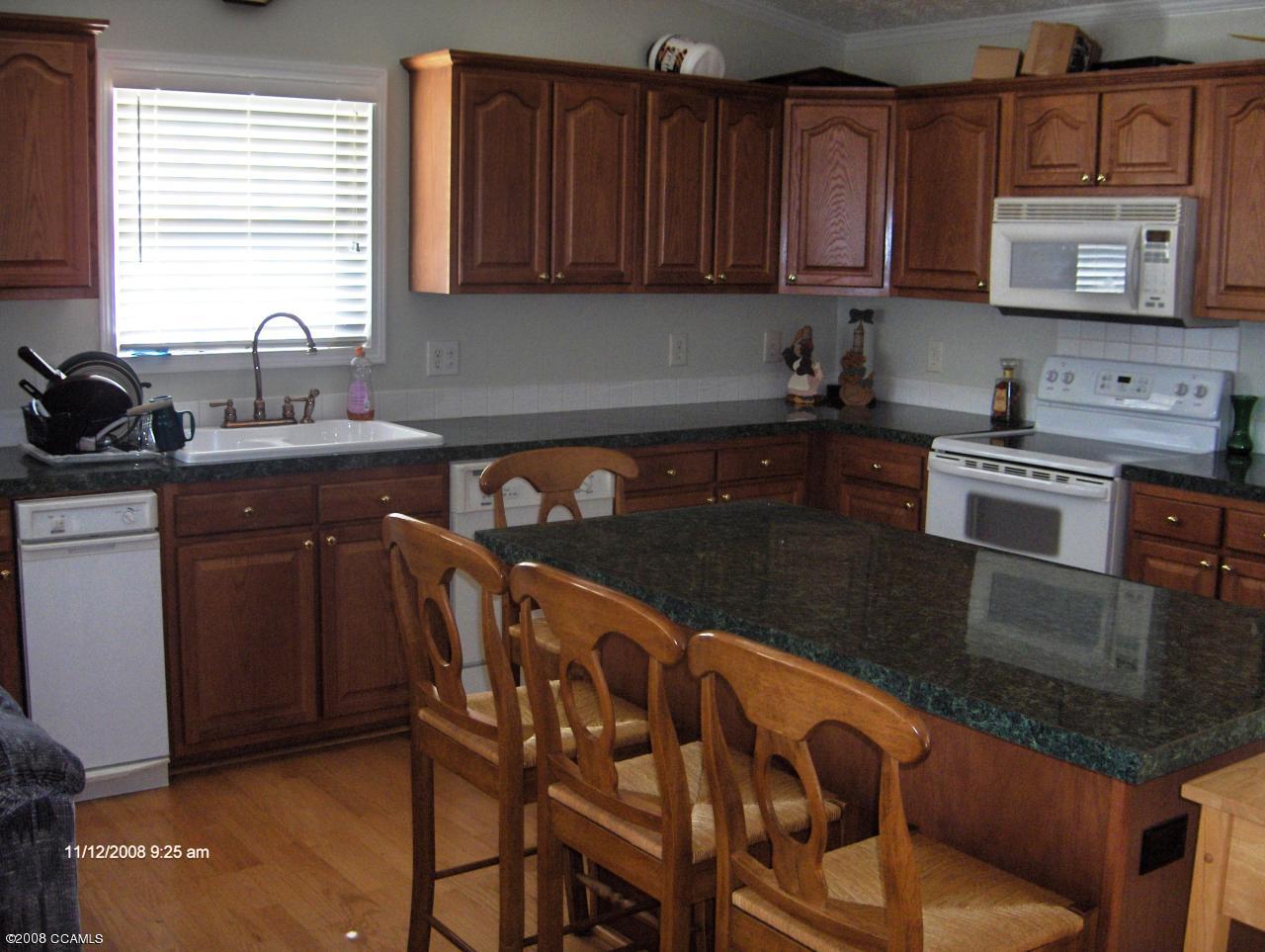 341 Ball Farm Road Newport, NC 28570 - Photo 5 of 10 Kitchen