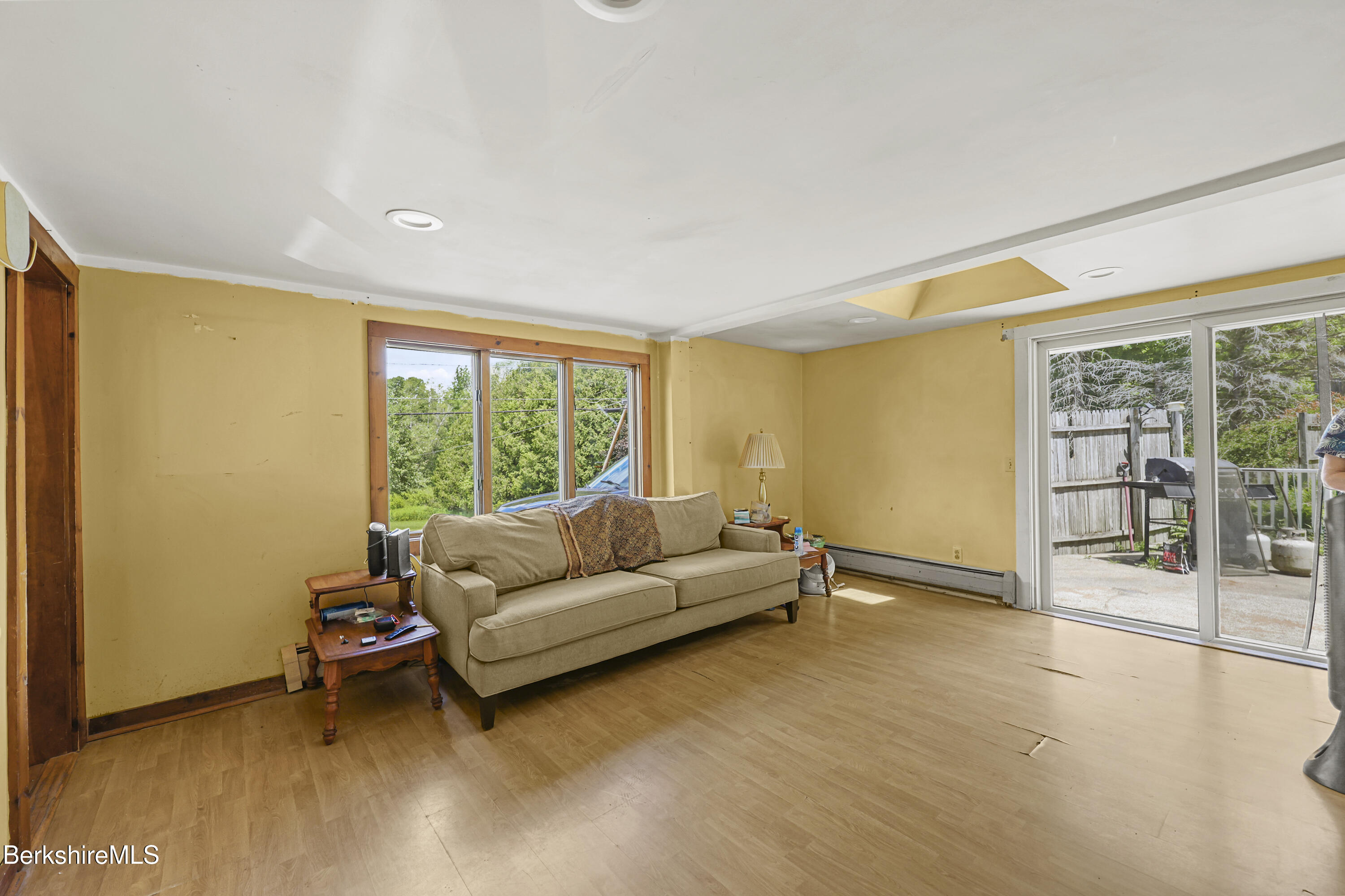 174 Wells Road Cheshire, MA 01225 - Photo 6 of 29 35 Living Room