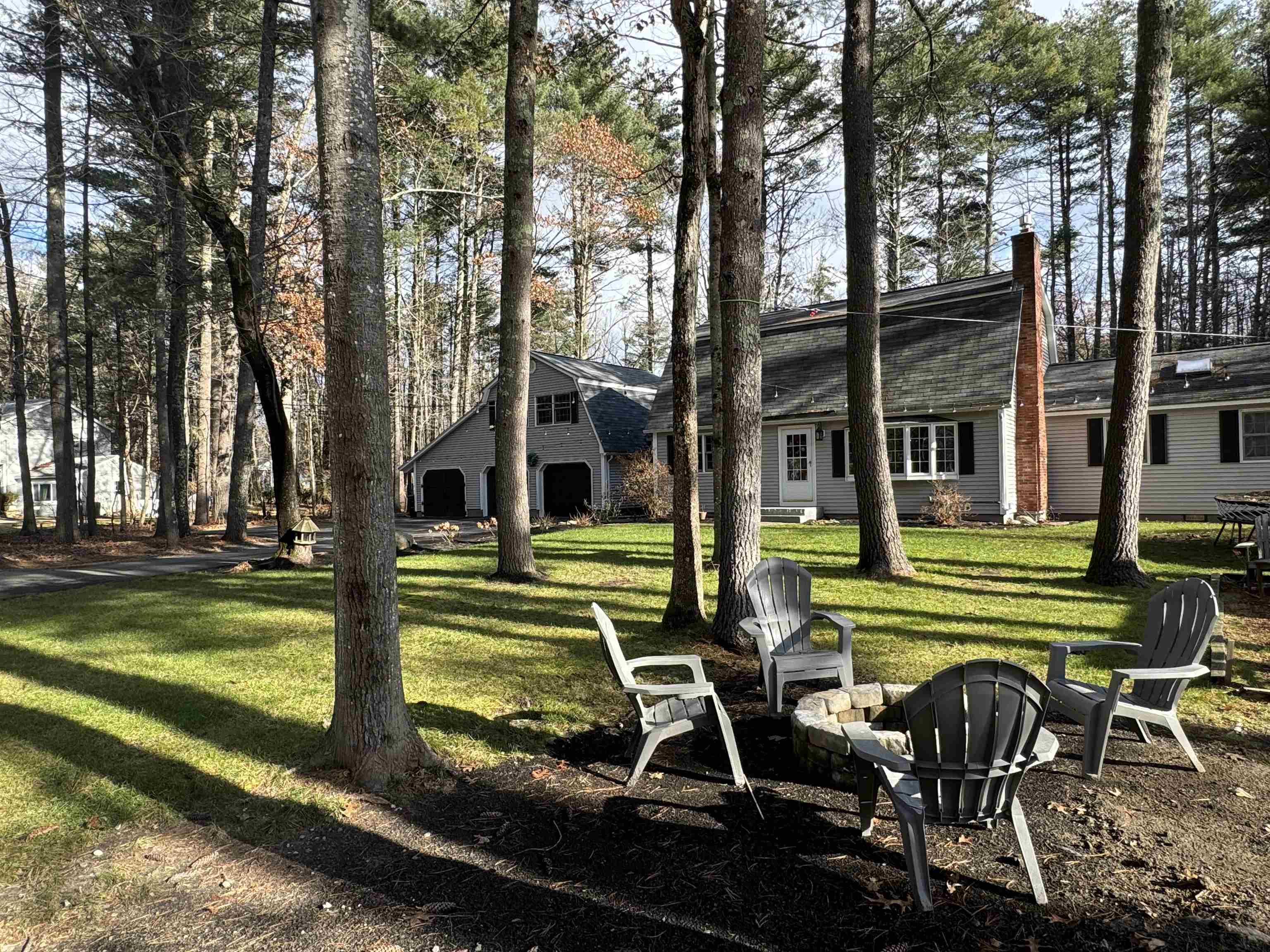 11 Warren Way Amherst, NH 03031 - Photo 2 of 34