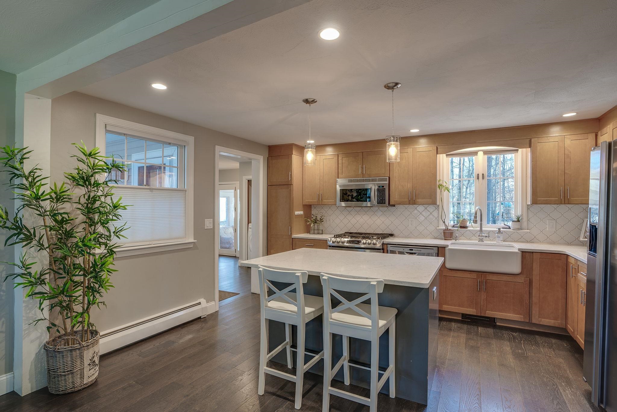 11 Warren Way Amherst, NH 03031 - Photo 24 of 34