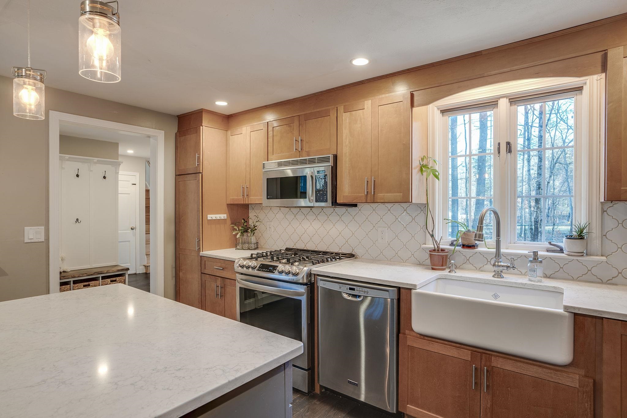 11 Warren Way Amherst, NH 03031 - Photo 32 of 34