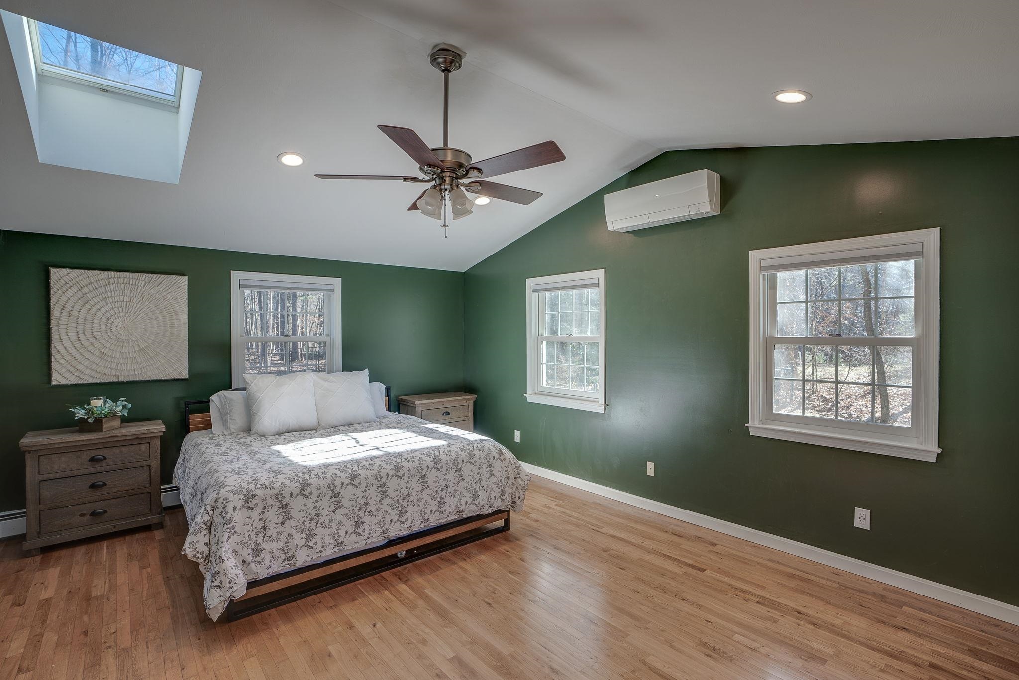 11 Warren Way Amherst, NH 03031 - Photo 8 of 34