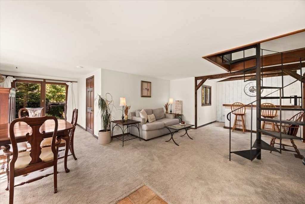 51 Temple Road Marshfield, MA 02050 - Photo 11 of 42