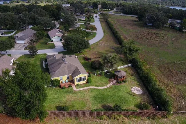 $399,000 | 81 Twin Lake Circle, Umatilla, FL 32784