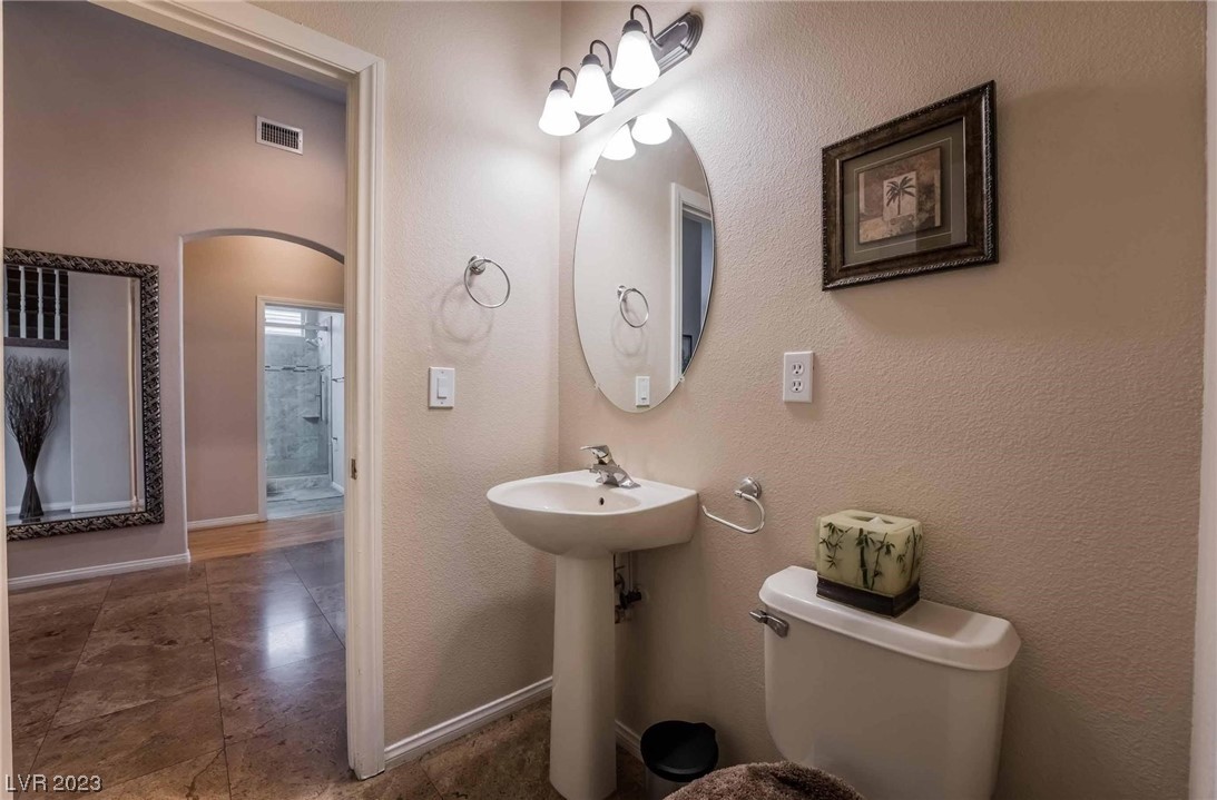 2140 Mooreview Street Henderson, NV 89012 - Photo 13 of 39
