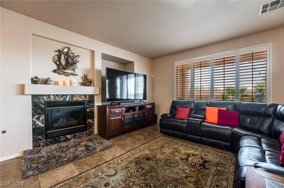 2140 Mooreview Street Henderson, NV 89012 - Photo 8 of 39