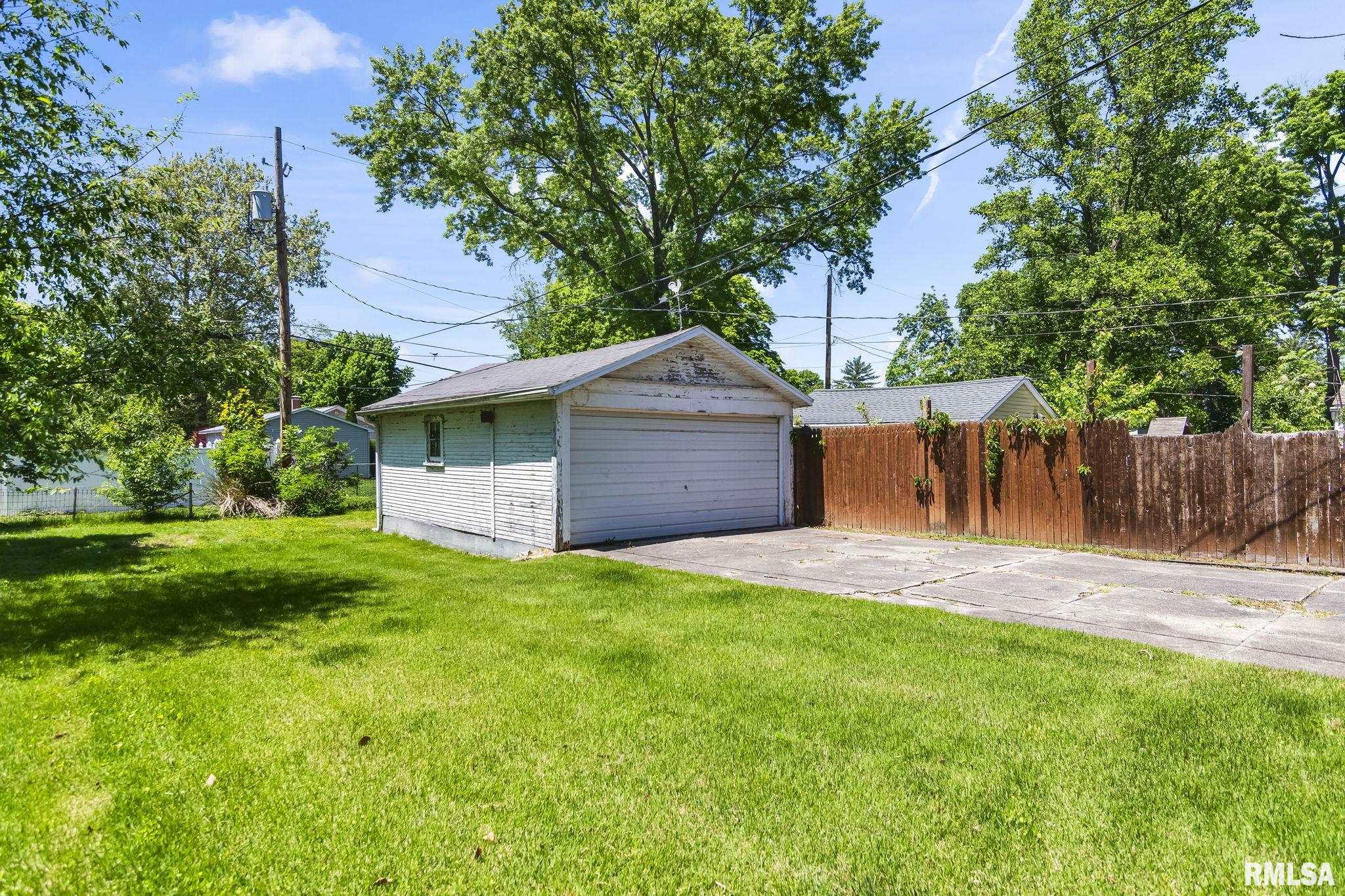 917 Cleveland Avenue Springfield, IL 62704 - Photo 28 of 35