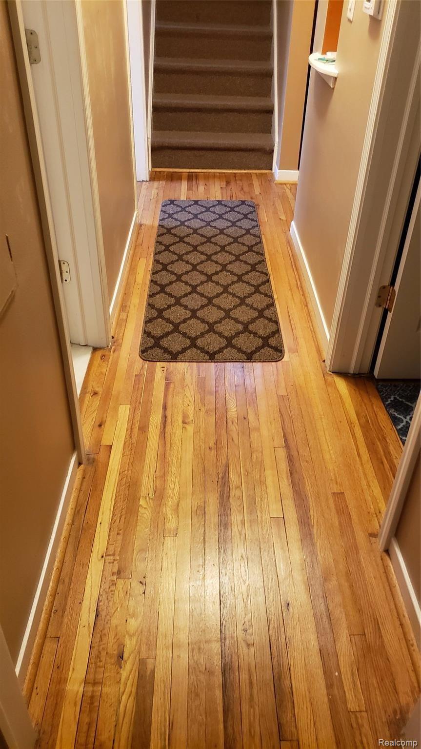 326 Dover Road Waterford, MI 48328 - Photo 29 of 48 Nice floor