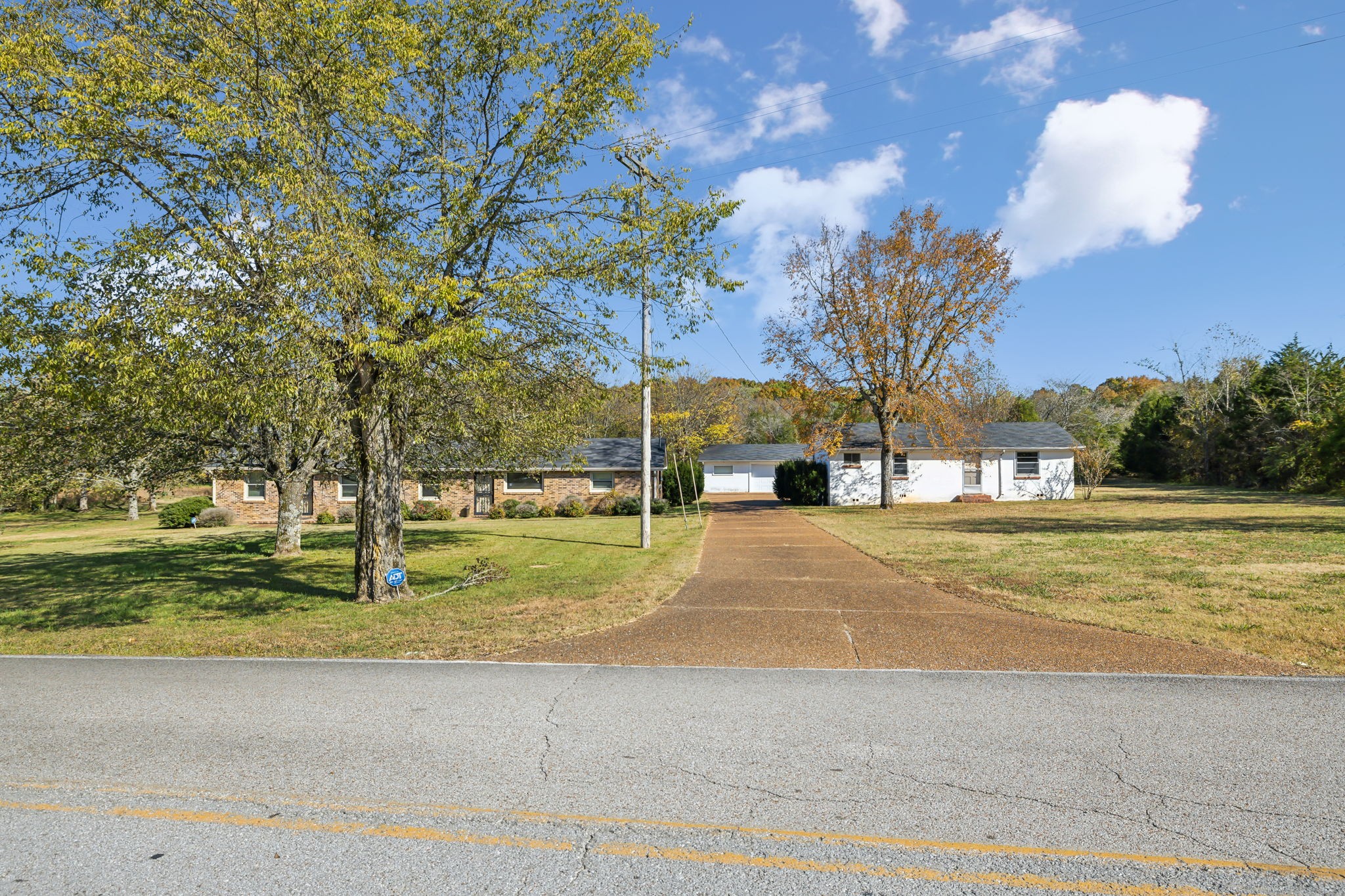 1905 Hunter Road Lewisburg, TN 37091 - Photo 3 of 37 Gallery Image 3
