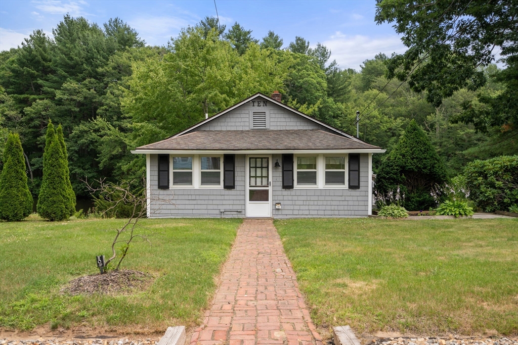 10 Riverside Drive Auburn, MA 01501 - Photo 1 of 33 Gallery Image 1