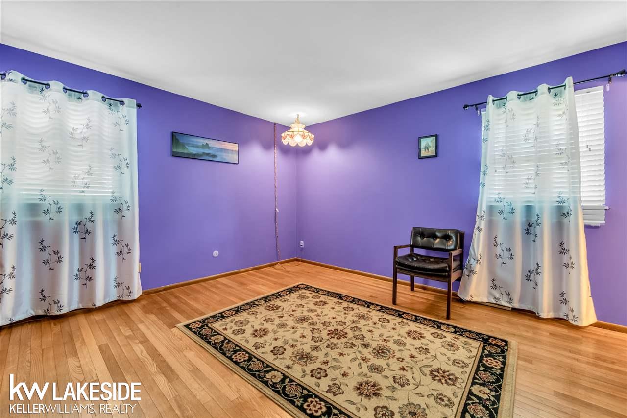 303 Riverside Drive Clinton Township, MI 48036 - Photo 16 of 26 50081845-15.JPG
