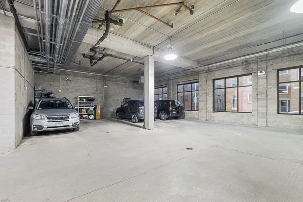$425,000 | 4755 North Washtenaw Avenue, Unit 305, Chicago, IL 60625