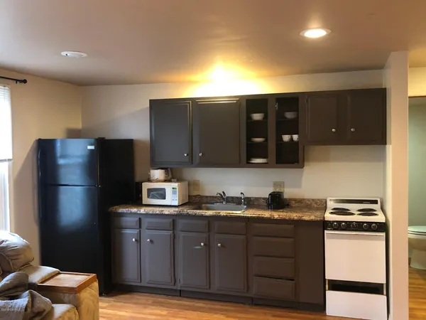 $625 | 383 1/2 Queen Street, Northumberland, PA 17857