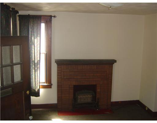 254 Adams Street Rochester, PA 15074 - Photo 3 of 18 Living Room.