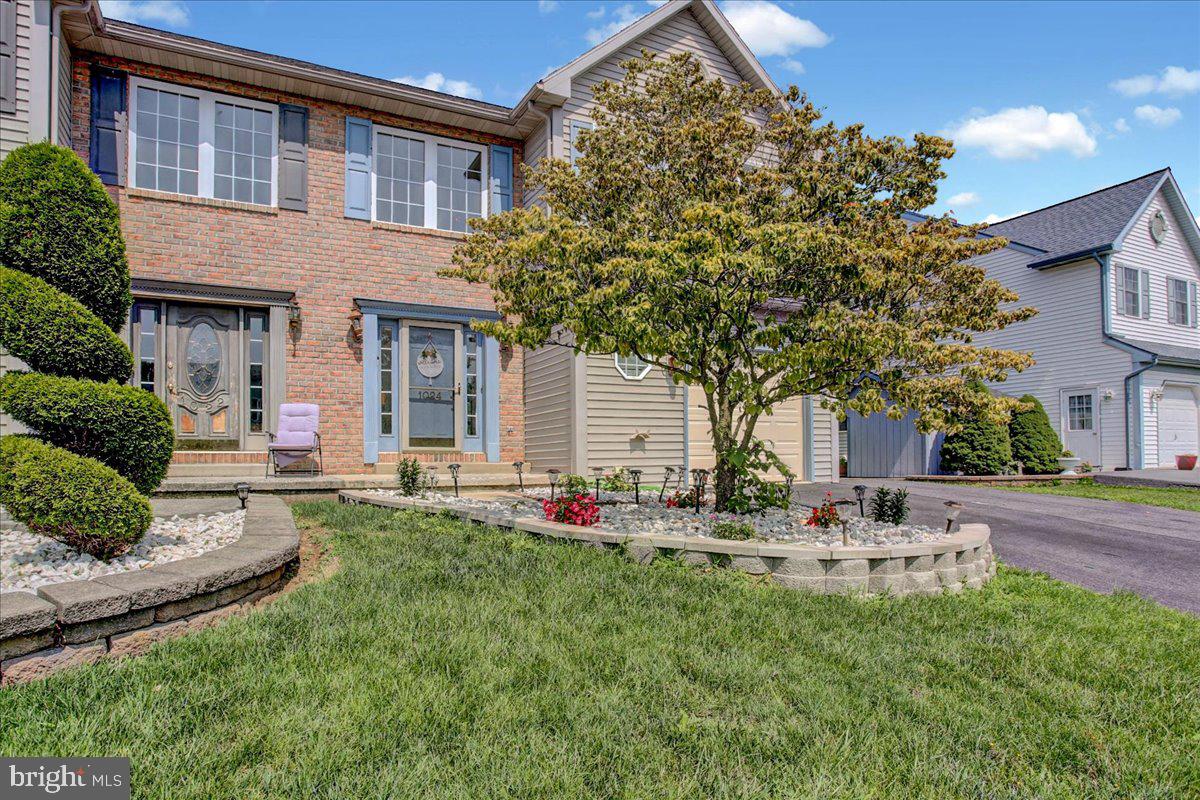 1024 Ithaca Street Reading, PA 19605 - Photo 1 of 41