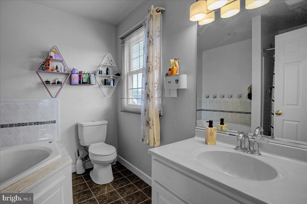 1024 Ithaca Street Reading, PA 19605 - Photo 17 of 41