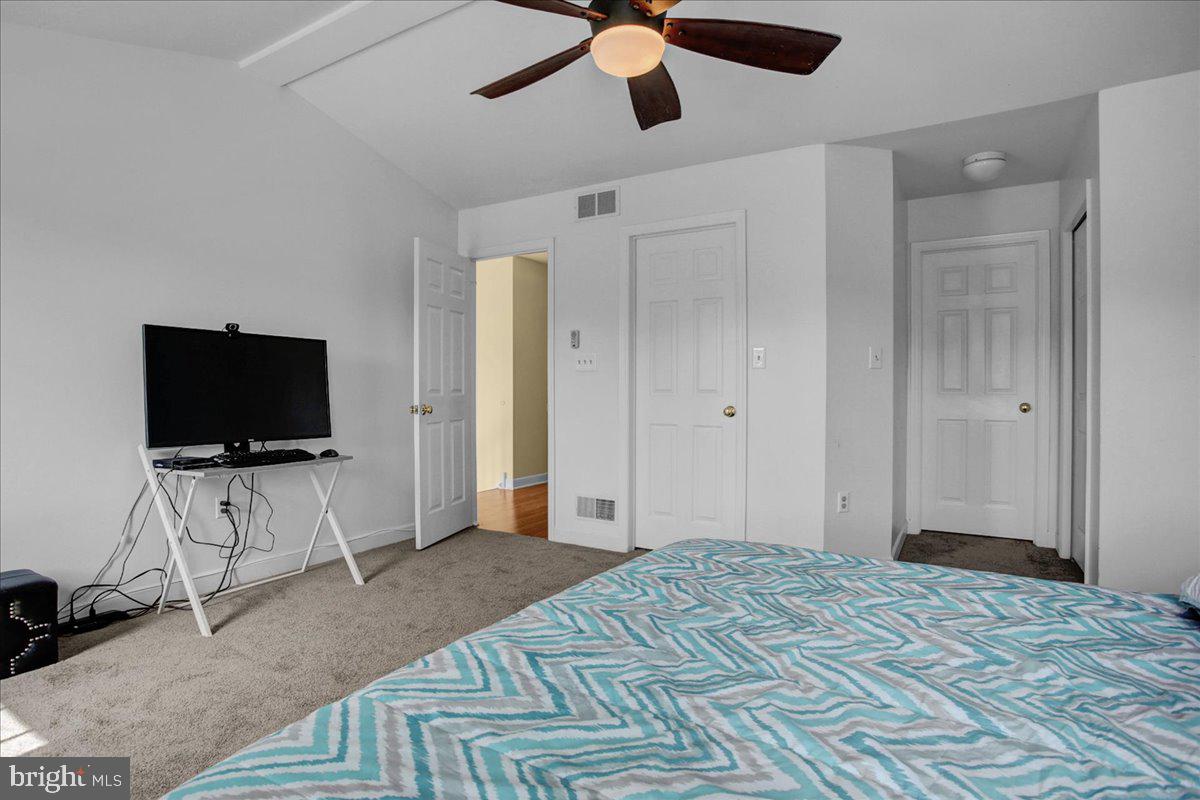 1024 Ithaca Street Reading, PA 19605 - Photo 24 of 41