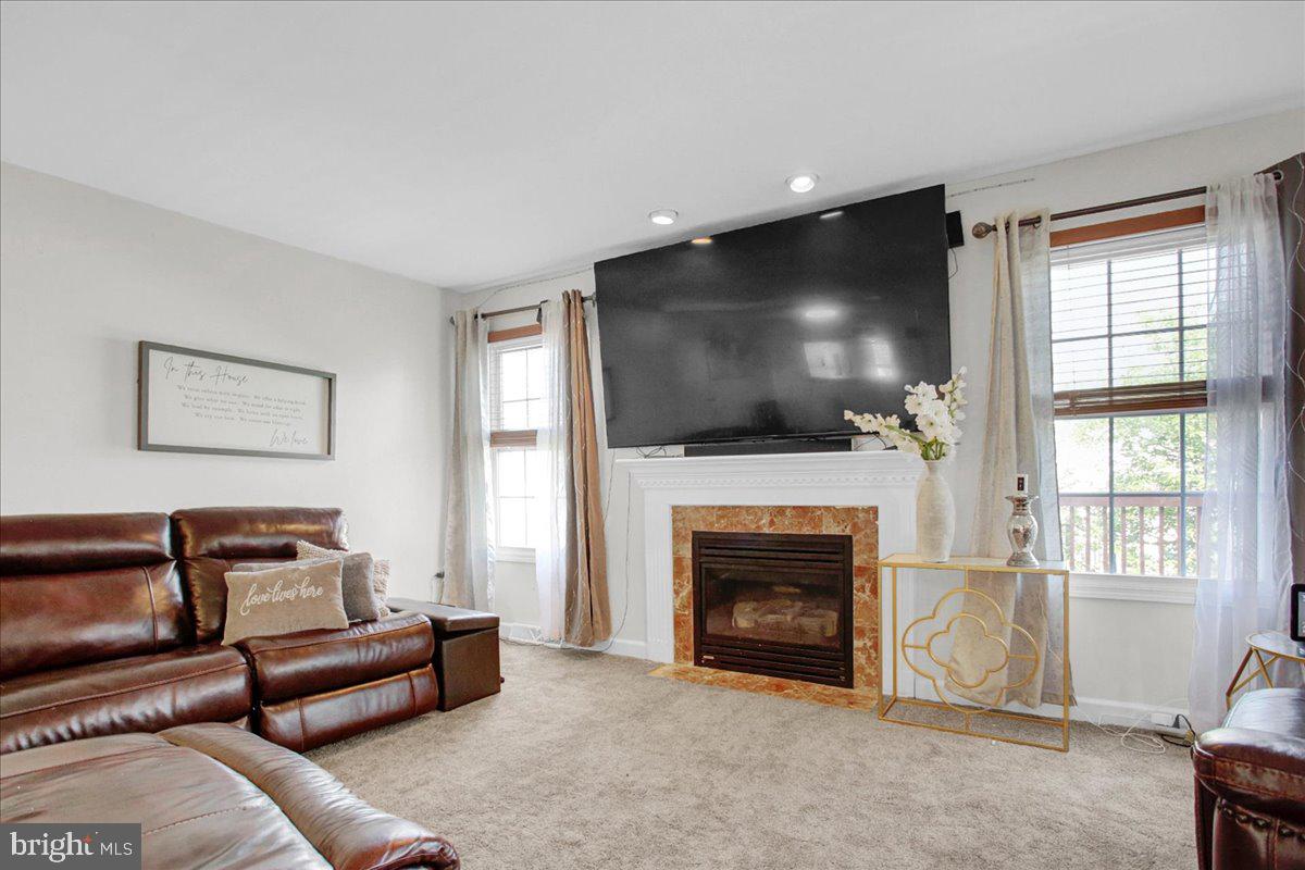 1024 Ithaca Street Reading, PA 19605 - Photo 4 of 41