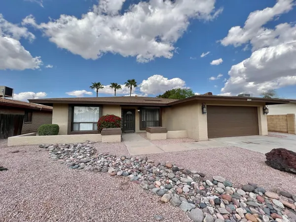 $2,449 | 1762 West Isleta Avenue, Mesa, AZ 85202